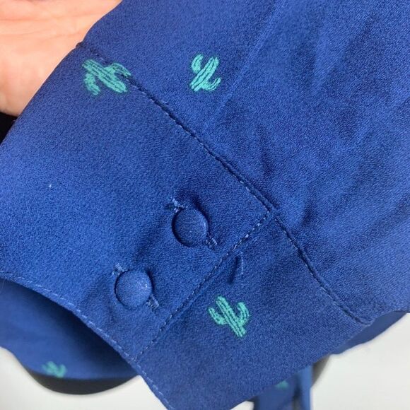 Socialite Cactus Detail Long Sleeve Blouse - Picture 4 of 11